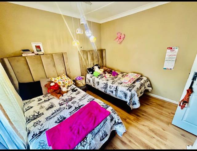 3 BEDROOM HOUSE FOR SALE IN VANDERBIJLPARK CE 2